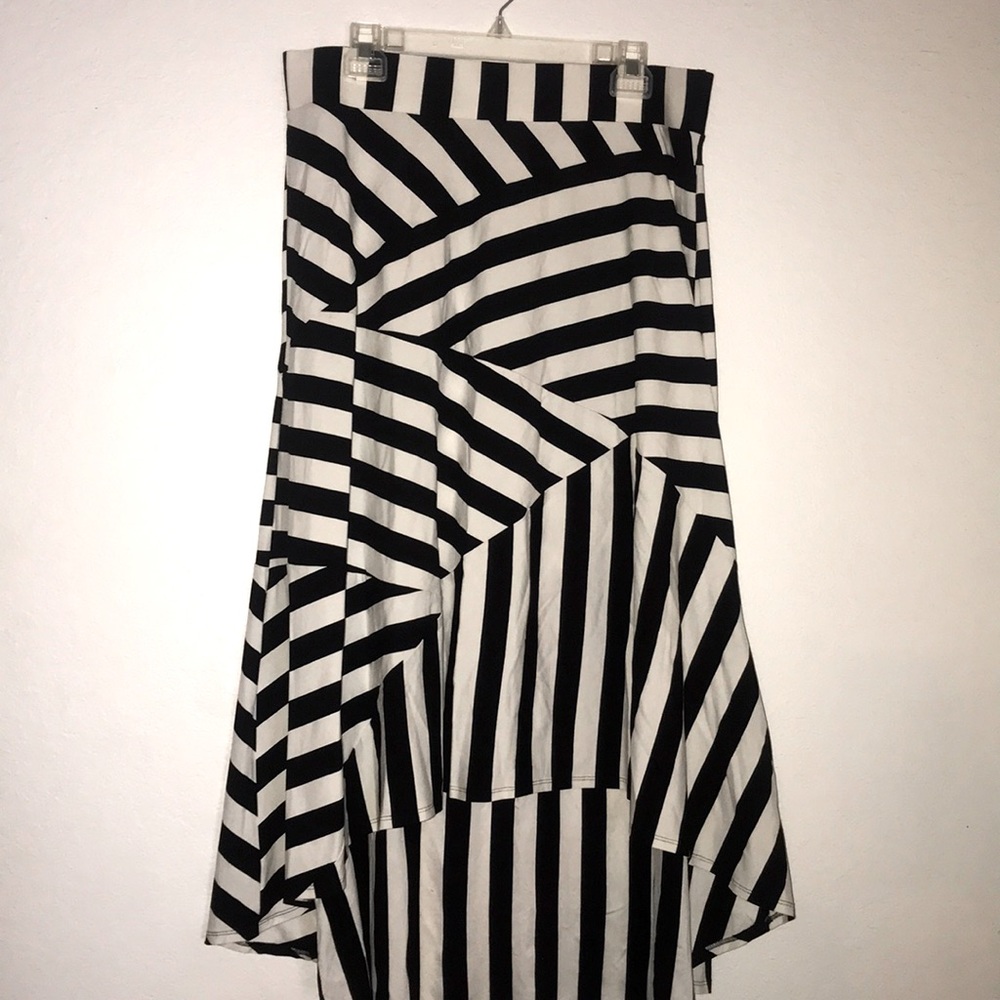 Torrid high low skirt size 0